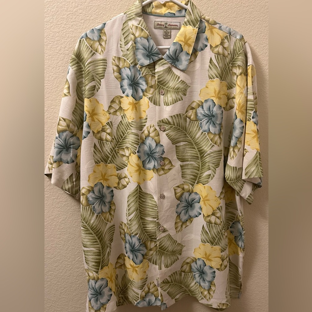 Tommy Bahama button-down casual shirt Size:XL